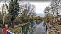 Just before Winkwell Swing Bridge